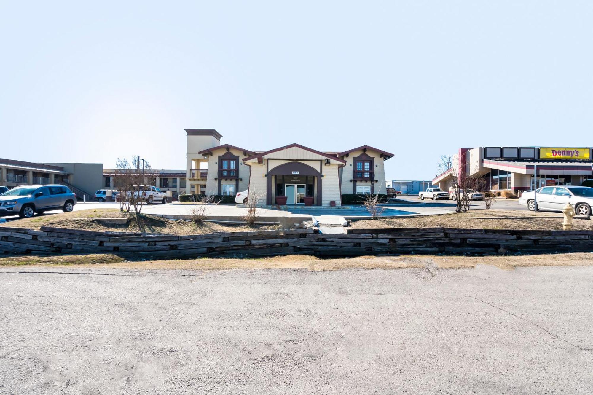 Oyo Hotel Tulsa N Sheridan Rd & Airport 외부 사진